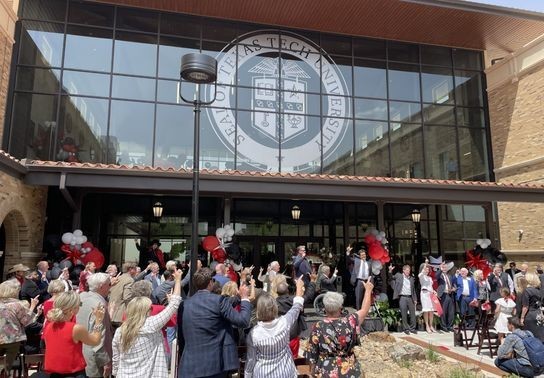 Image for story: First class of Texas Tech vet school in Amarillo graduates Sunday, Gov. Abbott speaking