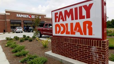 Image for story: Fact Check Team: Hundreds of store closures across the US prompt price cuts