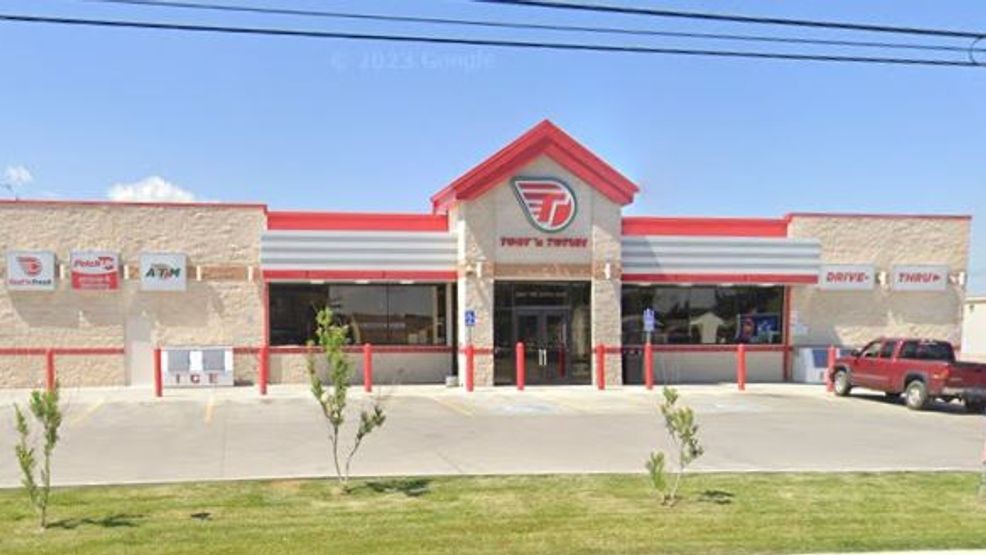 Image for story: Indictment: Masked man points gun at Toot'n Totum clerks, steals cash register