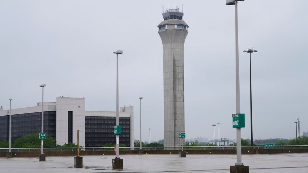 Image for story: FAA pressed on hiring more controllers, safety concerns after crashes and close calls