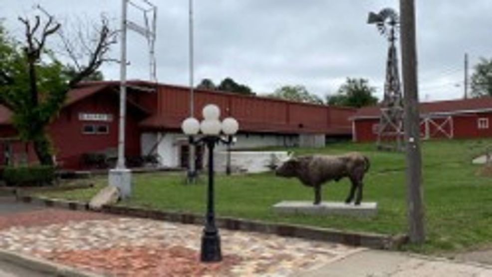 Image for story: Roberts County residents face severe weather scare as storm passes through region