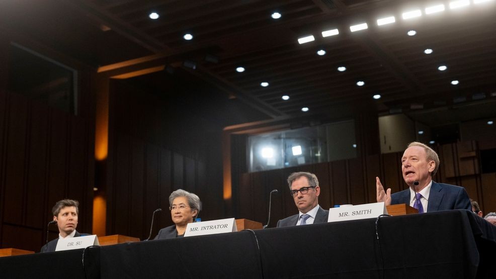 Image for story: Tech leaders urge lawmakers to boost exports, infrastructure to outpace China in AI race