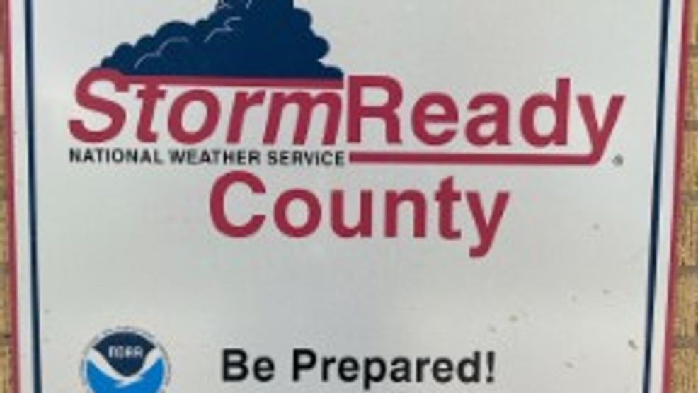 Image for story: Dumas police and Moore County Sheriff's Office assess hail damage to critical vehicles