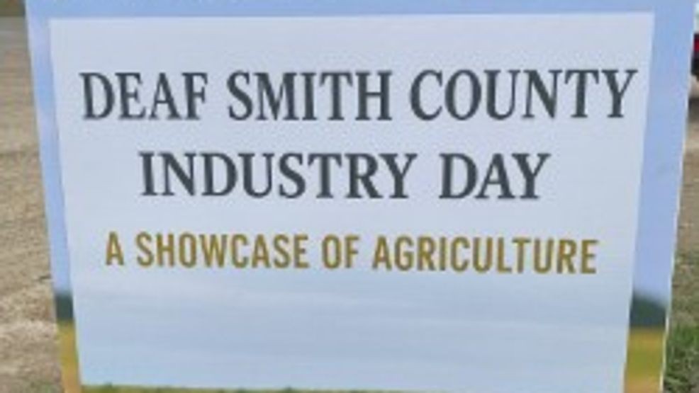 Image for story: Deaf Smith County Industry Day educates ag producers, students on cattle risk management