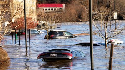 Image for story: Fact Check Team: East Coast storm underlines shift in population due to heightened flood risk