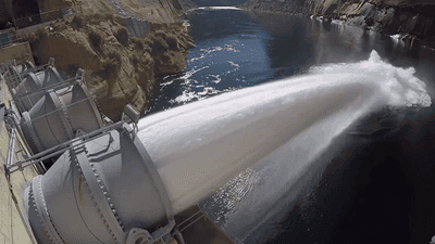 Image for story: Boaters rejoice as Lake Mead water levels rise 2 feet in 5 days